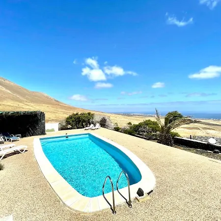 Estupendo apartamento B, con Wifi y vista a Piscina y Oceano