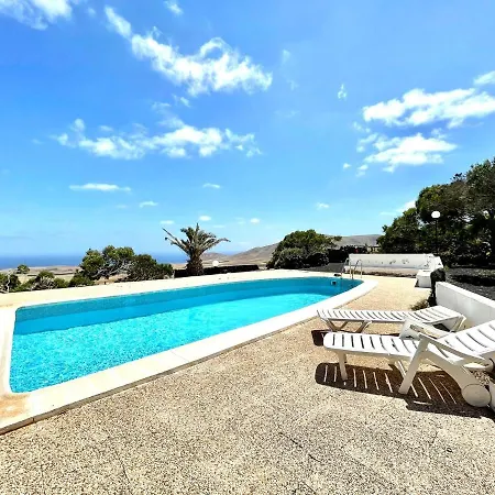 Estupendo apartamento B, con Wifi y vista a Piscina y Oceano * Playa Blanca (Lanzarote)